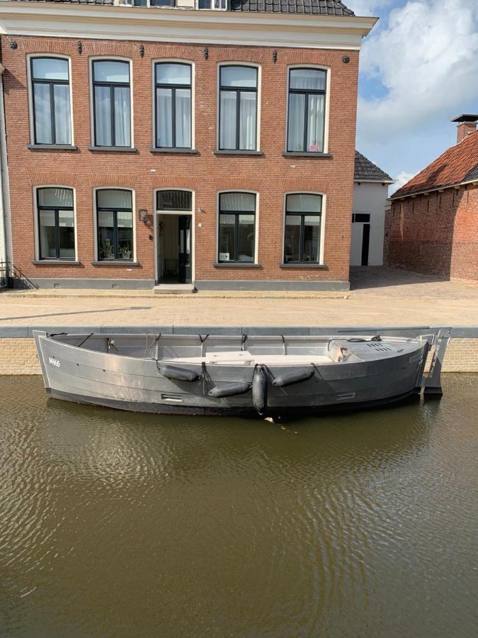 B&B Het Herenhuys Aan De Historische Gracht Van Kollum Exteriér fotografie